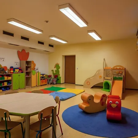 מלון Hotel-restaurant Grimmingblick 4*
