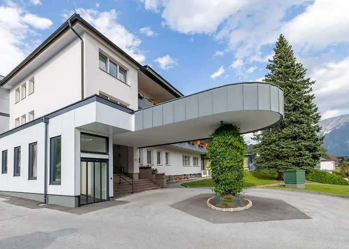 Hotel Grimmingblick Gesmbh 4*